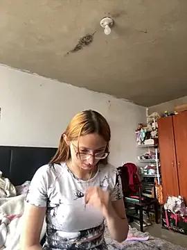 imariahot from StripChat is Freechat