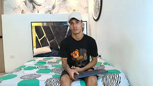 IMPERIO_ROMANO from StripChat is Freechat