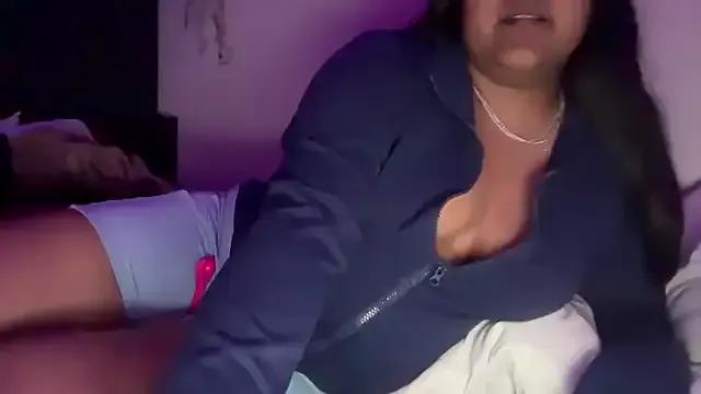 inarahh from StripChat is Freechat