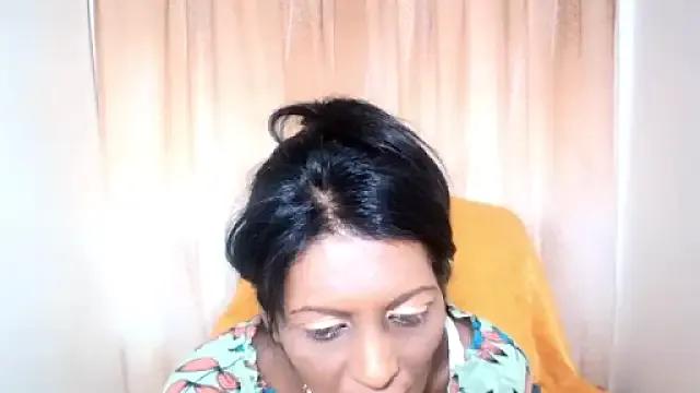 Indianpeaches from StripChat is Freechat