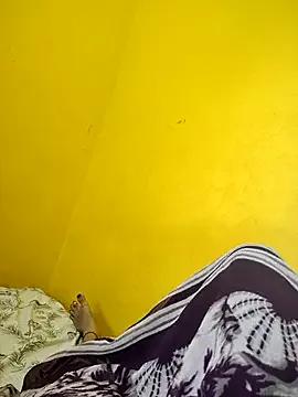 Innocent-pilla from StripChat is Freechat