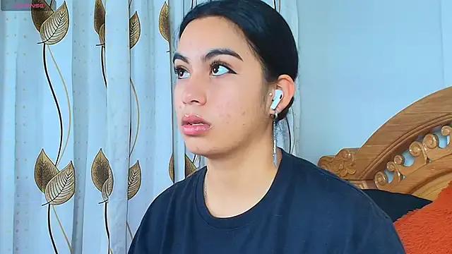 iris_mandarine from StripChat