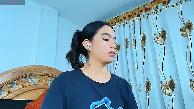 iris_mandarine from StripChat