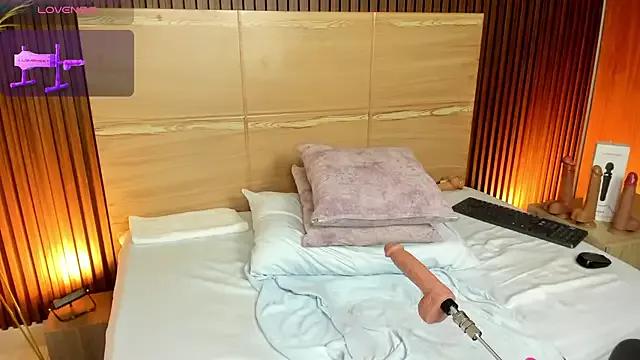 Iris_violeta from StripChat
