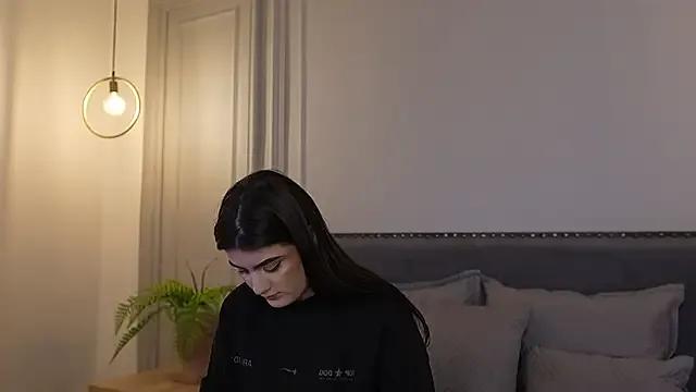 IrisBaker from StripChat