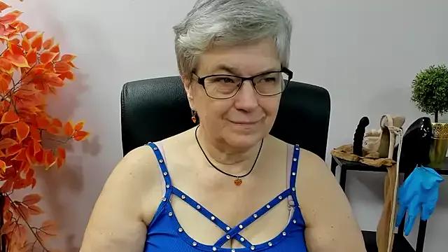 IrisDream from StripChat