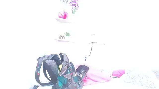 isa_taylorr_ from StripChat is Freechat