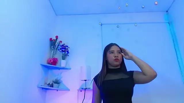 isa_taylorr_ from StripChat is Freechat