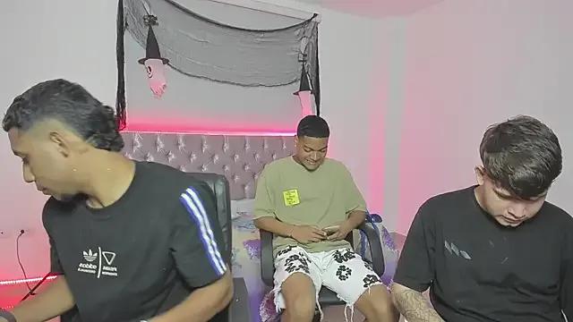 isaac_master77 from StripChat is Freechat