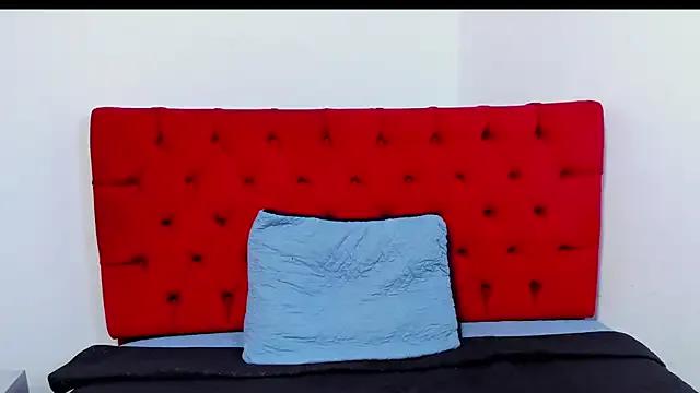 IsabelCortezz from StripChat is Freechat