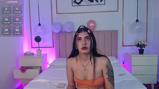 Isabella_CherryX from StripChat is Freechat