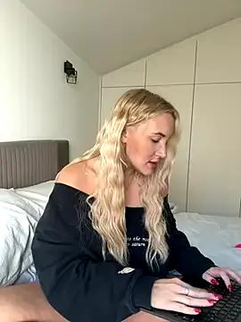 isisxoxx on StripChat 