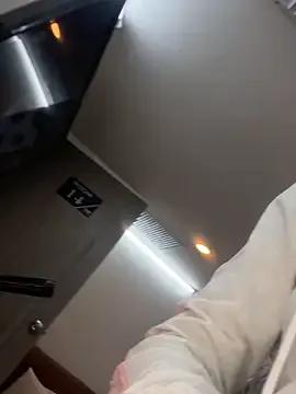 IssabellaLopez from StripChat