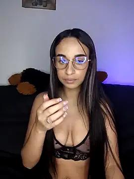issis22 from StripChat is Freechat