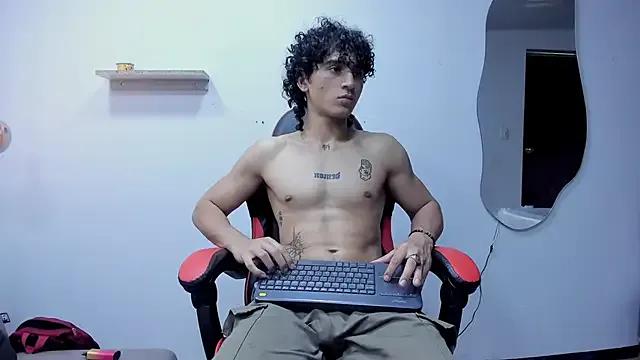 JackesTaylor from StripChat is Freechat