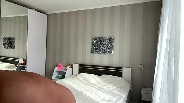 JadeExxa from StripChat is Freechat