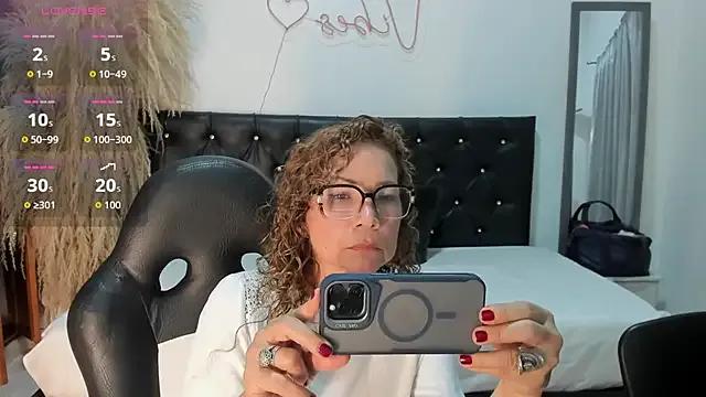 Jademommy_ from StripChat is Freechat