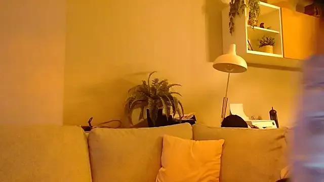 Jenniiibaby from StripChat is Freechat