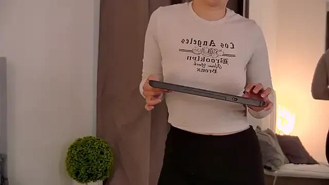 JennyPortman from StripChat