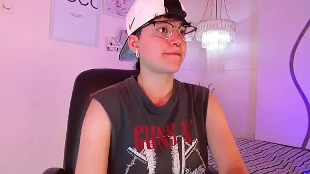 jeroharper from StripChat is Freechat