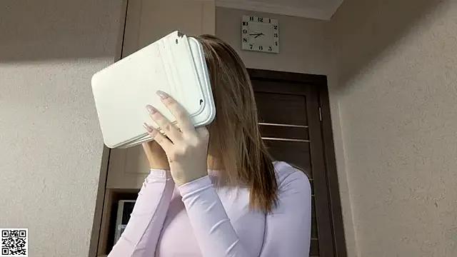 JessHunterti from StripChat is Freechat