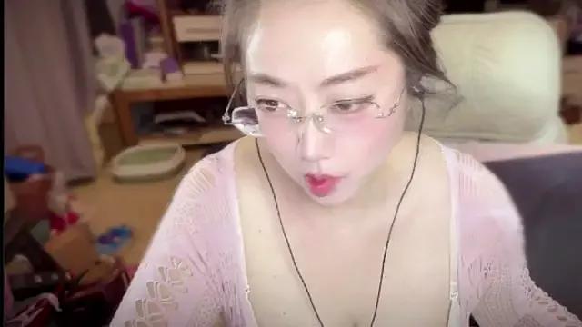 Jessie116 from StripChat