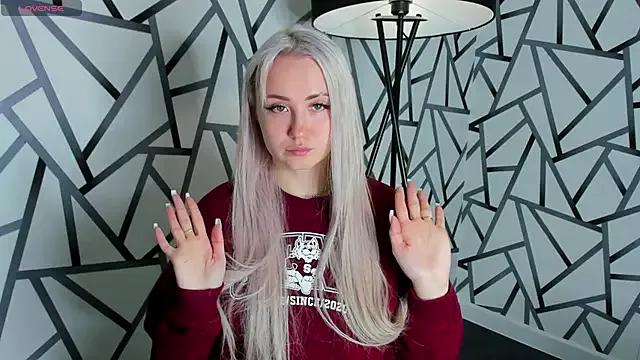 Joyce_Howard from StripChat is Freechat