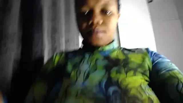 Juiceybileh from StripChat is Freechat