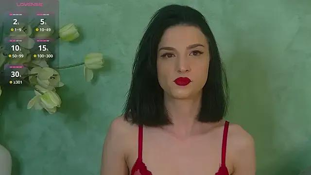 JuicyAzaria from StripChat is Freechat