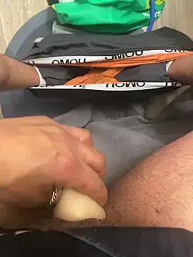 juicythickclit69 from StripChat is Freechat