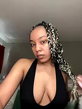 juicyyy323 from StripChat is Freechat