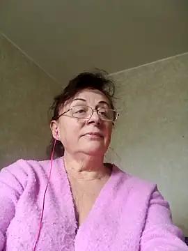 Julia5439 from StripChat is Freechat