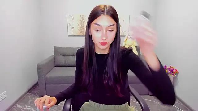 Julia_Laurents from StripChat is Freechat