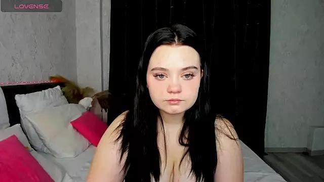 Julia_Rayn from StripChat is Freechat