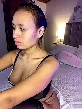 juliana-mancini from StripChat is Freechat
