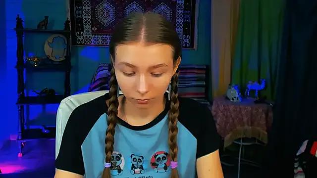 JulieDaniel from StripChat is Freechat