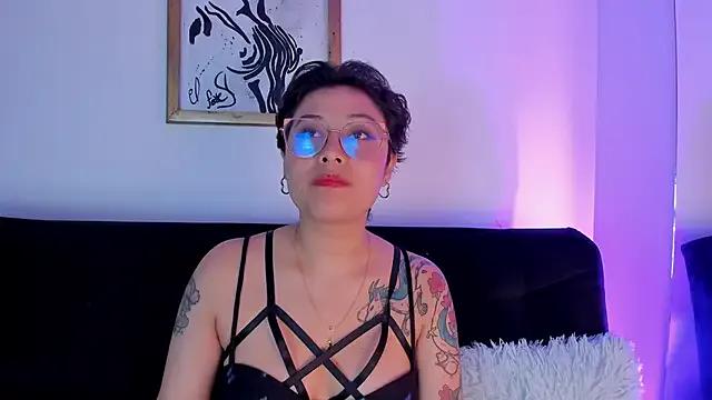Juliexxxtasy from StripChat is Freechat
