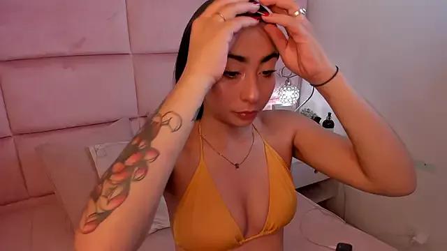 June_Evanss from StripChat is Freechat