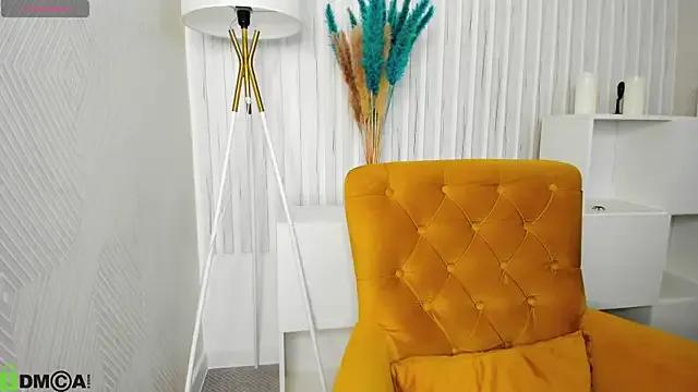 KarinaBroks from StripChat is Freechat