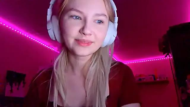 KarinRobertson from StripChat is Freechat