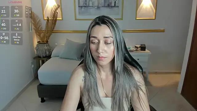 karlyy_ from StripChat is Freechat