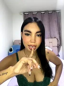 karolaalcendra from StripChat is Freechat