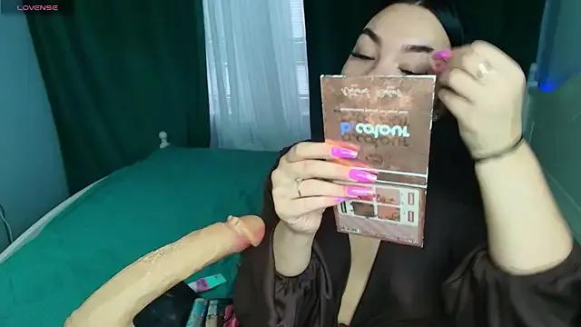 katerine_Monroe from StripChat is Freechat