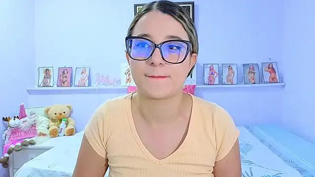 katiaa_lovv from StripChat is Freechat