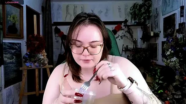 KatrinClark from StripChat is Freechat