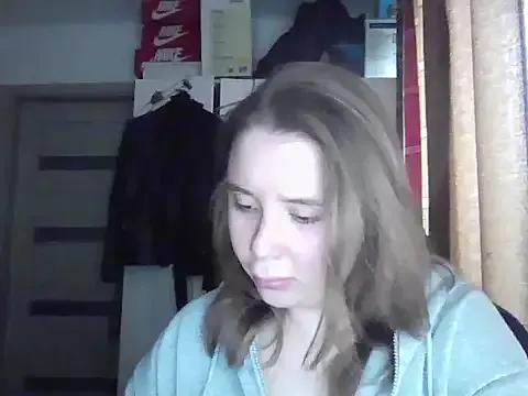 KatrinLips from StripChat is Freechat
