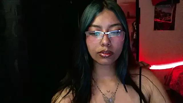 Katta_ossa from StripChat