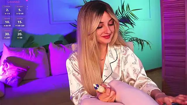 Katty_Lights from StripChat