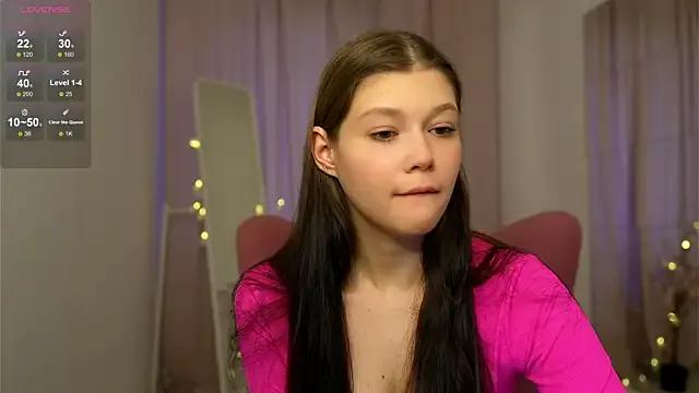 Kelly_Ember from StripChat is Freechat