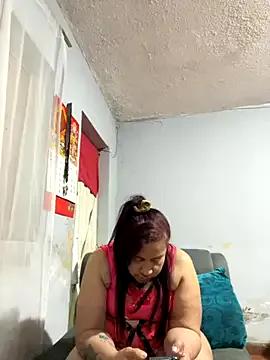 kelly_greys from StripChat is Freechat